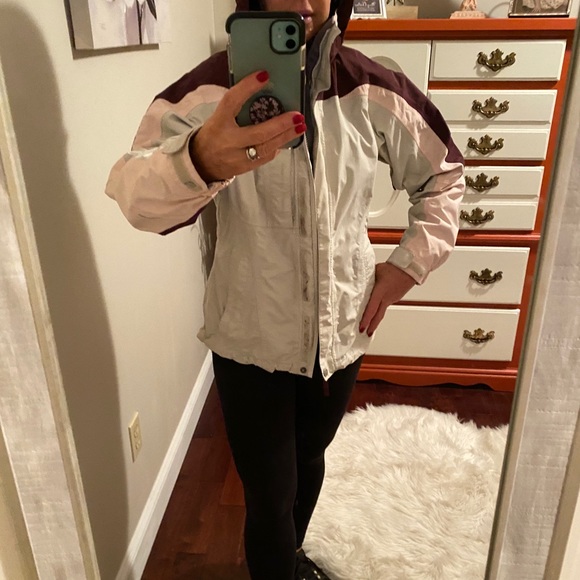 The. North Face Womens  Hyvent ski jacket - Picture 9 of 16